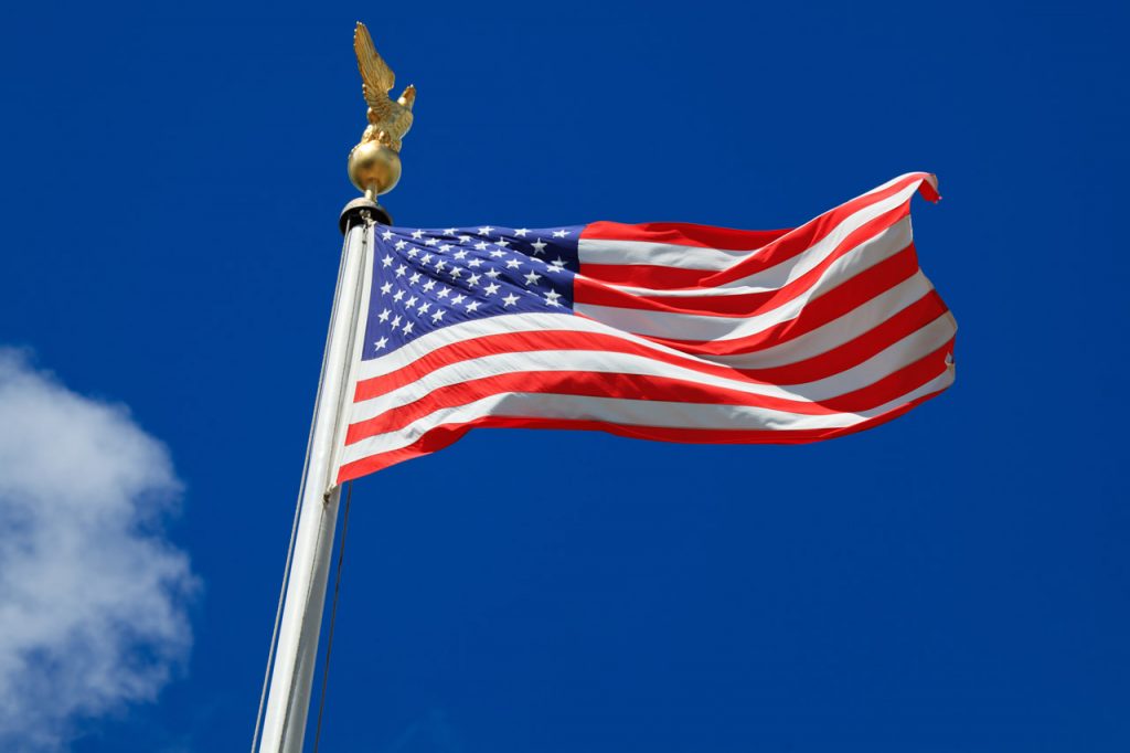 american-flag-112980398014yw